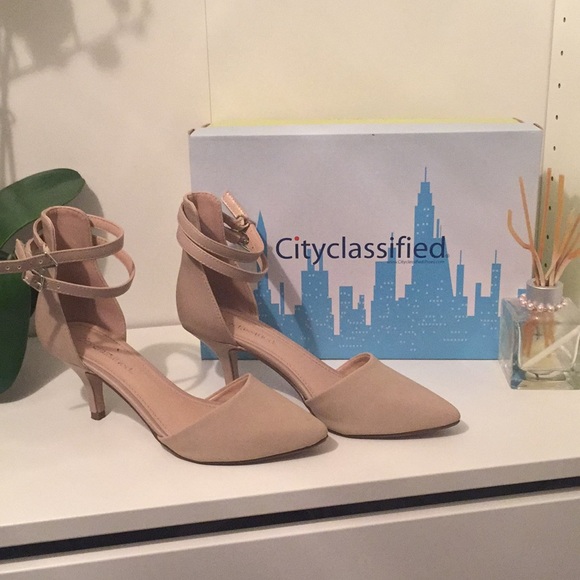 Heels - Picture 2 of 2